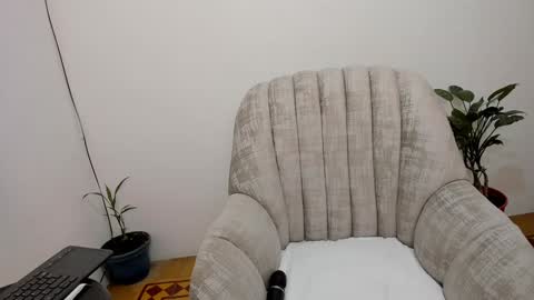 Snapshot of katia_12_ chatting on 27, 12, 2024 katia_12_ online show from 27, 12, 2024