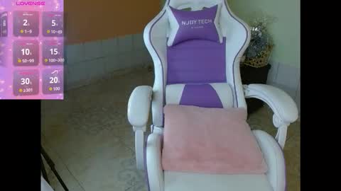 Snapshot of katia_rous_69 chatting on 4, 10, 2025 katia online show from 4, 10, 2025