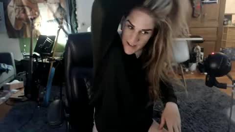 Snapshot of katiecutie_5 chatting on 8, 7, 2026 Katie online show from 8, 7, 2026