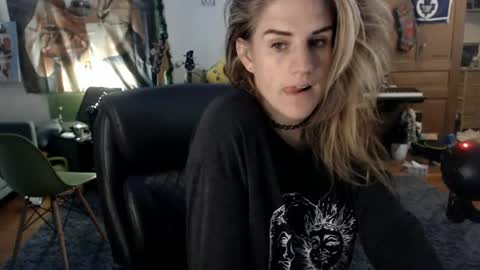 Snapshot of katiecutie_5 chatting on 23, 7, 2026 Katie online show from 23, 7, 2026