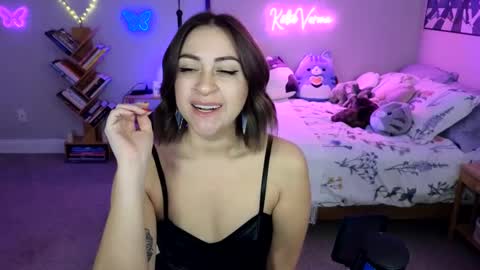 Katie Verona online show from 25, 2, 2025