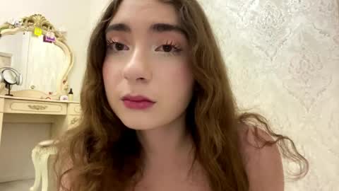 Snapshot of katinaflatau chatting on 23, 5, 2026 Rosie online show from 23, 5, 2026