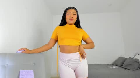 Follow me on instagram and twitter as correaktnees online show from 11, 3, 2025