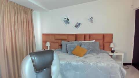 Snapshot of katnia_and_marcuz chatting on 17, 9, 2025 Katnia and Marcuz online show from 17, 9, 2025