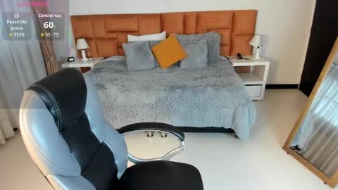 Snapshot of katnia_and_marcuz chatting on 8, 10, 2025 Katnia and Marcuz online show from 8, 10, 2025