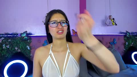 Snapshot of katniss_lovee_ chatting on 7, 12, 2024 .... Katniss .... online show from 7, 12, 2024
