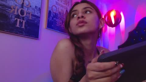 Snapshot of katniss_moon chatting on 5, 6, 2026 Katniss online show from 5, 6, 2026