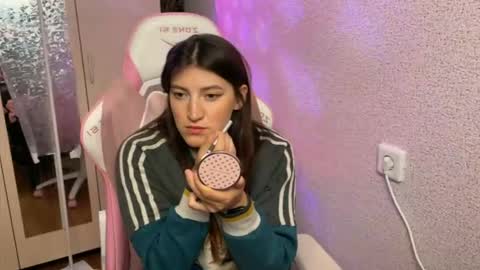 Snapshot of katrin_kristal chatting on 3, 5, 2026 naked in pvt show 100 tk online show from 3, 5, 2026