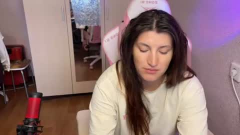 Snapshot of katrin_kristal chatting on 14, 7, 2026 naked in pvt show 100 tk online show from 14, 7, 2026