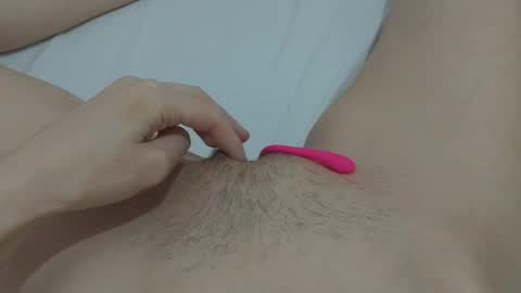 Snapshot of katrinna_arinna chatting on 10, 1, 2025 katrina dont forget to give me thumbs up online show from 10, 1, 2025