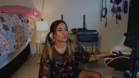 Snapshot of katt_bdsm chatting on 25, 4, 2026 Katt online show from 25, 4, 2026