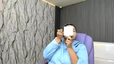 katteyes_ online show from 17, 4, 2026