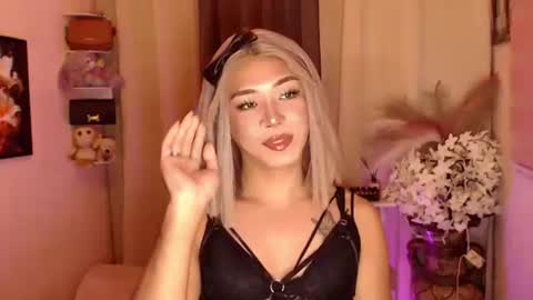 Snapshot of kattiecurrent chatting on 2, 11, 2025 Saisy online show from 2, 11, 2025