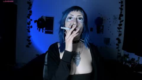 kattx   independent model online show from 5, 12, 2025