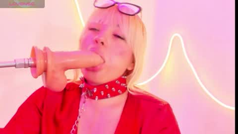  K A T T Y  online show from 15, 10, 2025