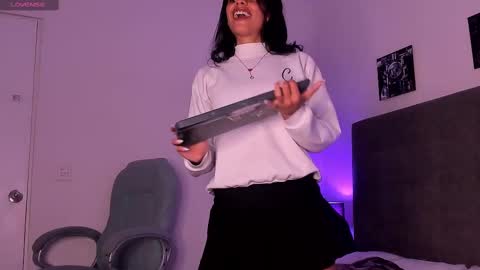 katy_contreras online show from 5, 3, 2025