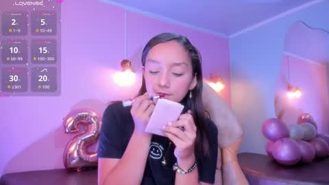 Snapshot of katy_sweet19 chatting on 19, 9, 2025 Katy online show from 19, 9, 2025