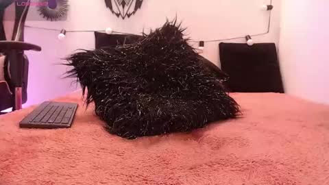 Snapshot of katy_van chatting on 2, 2, 2025 Katy Van online show from 2, 2, 2025