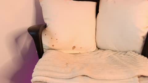 Snapshot of katy_van chatting on 11, 3, 2025 Katy Van online show from 11, 3, 2025