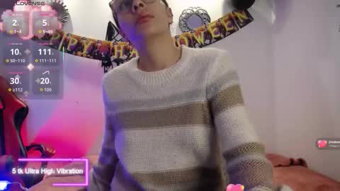 Snapshot of katy_van chatting on 25, 10, 2025 Katy Van online show from 25, 10, 2025