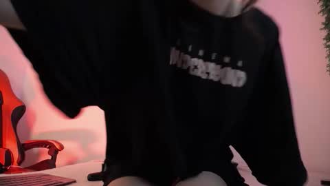 Snapshot of katy_van chatting on 1, 12, 2025 Katy Van online show from 1, 12, 2025