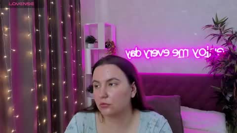 Snapshot of katyaneilson chatting on 1, 5, 2026 Kate online show from 1, 5, 2026