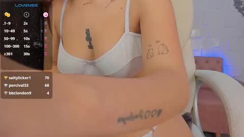 Snapshot of katyaroberts chatting on 11, 12, 2024 katyaroberts online show from 11, 12, 2024