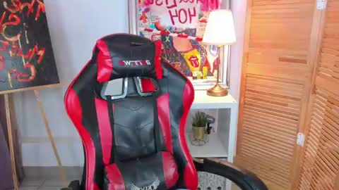 Snapshot of katymeaw chatting on 11, 6, 2026 katymeaw online show from 11, 6, 2026