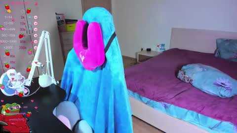 Snapshot of kawaii_power_uwu chatting on 19, 1, 2025 Kira-chan online show from 19, 1, 2025