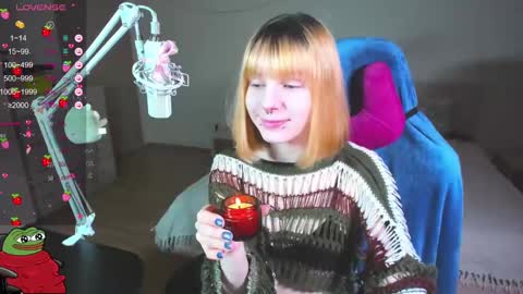 Snapshot of kawaii_power_uwu chatting on 24, 1, 2025 Kira-chan online show from 24, 1, 2025