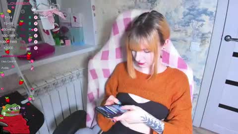 Snapshot of kawaii_power_uwu chatting on 21, 2, 2025 Kira-chan online show from 21, 2, 2025