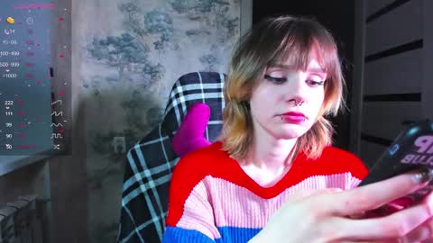 Snapshot of kawaii_power_uwu chatting on 28, 10, 2025 Kira-chan online show from 28, 10, 2025