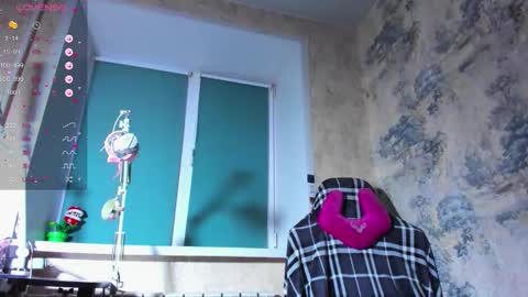 Snapshot of kawaii_power_uwu chatting on 13, 11, 2025 Kira-chan online show from 13, 11, 2025