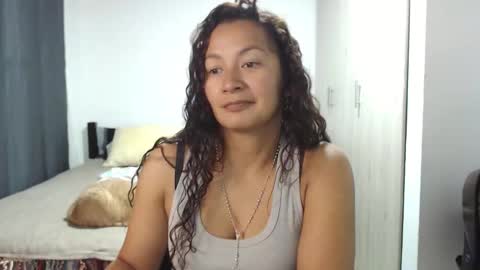  Khawit  online show from 19, 11, 2025