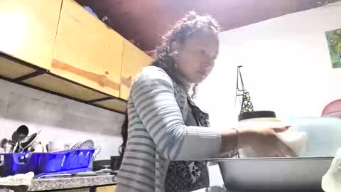  Khawit  online show from 16, 12, 2025