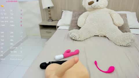   online show from 14, 2, 2025