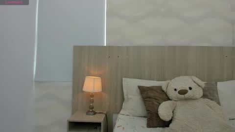   online show from 20, 10, 2025