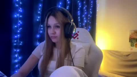 Snapshot of kayceefroehner chatting on 21, 5, 2026 Amia online show from 21, 5, 2026