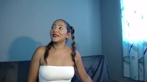 Snapshot of kayla_sweetlove chatting on 14, 10, 2025 kayla_sweetlove online show from 14, 10, 2025