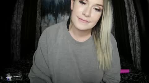 Snapshot of kayleecumsalot chatting on 24, 1, 2025 Kaylee 3 online show from 24, 1, 2025