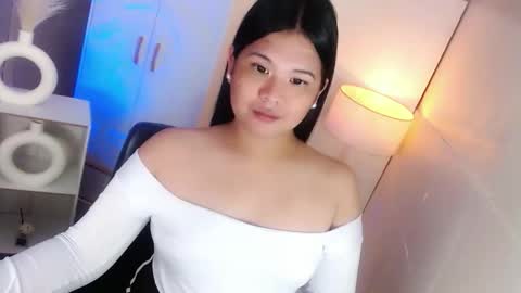 Snapshot of kayleepinay chatting on 1, 3, 2026 Y O U R F U T U R E K A Y L E E online show from 1, 3, 2026