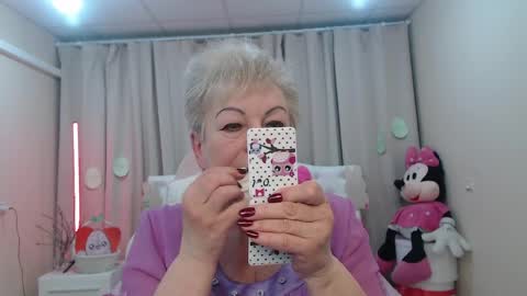 kaylesmoll online show from 7, 4, 2026