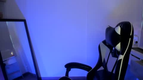 Snapshot of kaylie_xxx chatting on 10, 7, 2026 kaylie online show from 10, 7, 2026