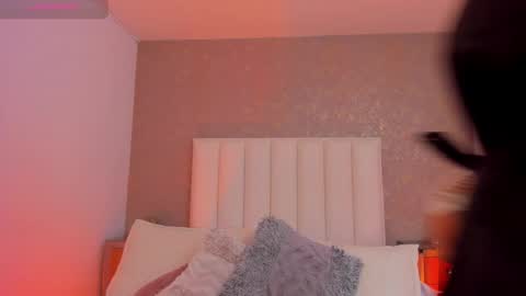 Snapshot of kayliebrooks chatting on 12, 11, 2025 kayliebrooks online show from 12, 11, 2025