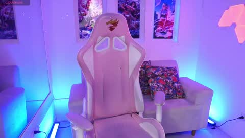 Kayra online show from 1, 3, 2025