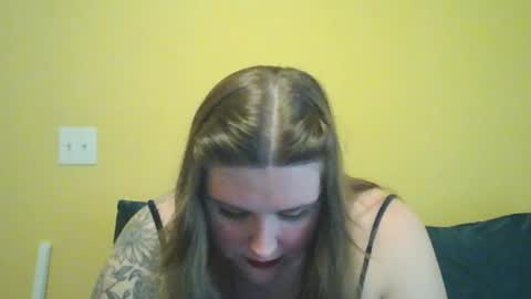 Snapshot of kaytiebird96 chatting on 21, 11, 2025 Katie Bird online show from 21, 11, 2025