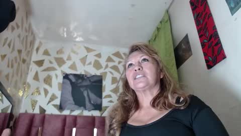 KAZSANDRAH online show from 7, 2, 2026