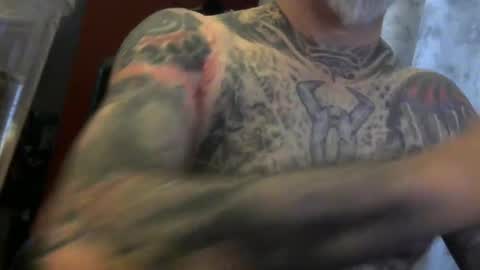 Snapshot of keeeeeeeeeeeeef chatting on 25, 10, 2025 keeeeeeeeeeeeef online show from 25, 10, 2025