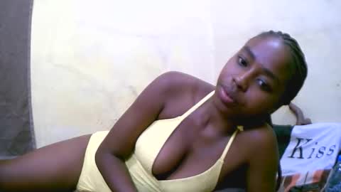 Snapshot of keisha759446 chatting on 18, 11, 2025 keisha759446 online show from 18, 11, 2025