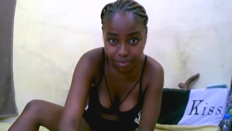 Snapshot of keisha759446 chatting on 19, 11, 2025 keisha759446 online show from 19, 11, 2025